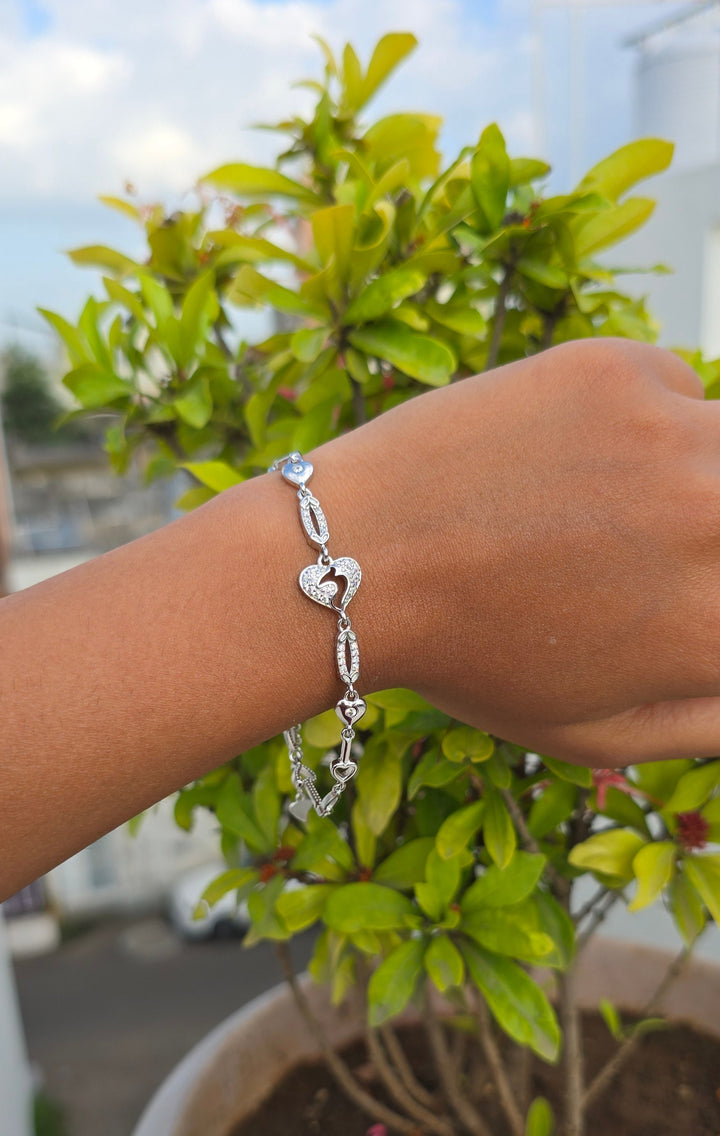 925 Sterling Silver Heart-Link Charm Bracelet