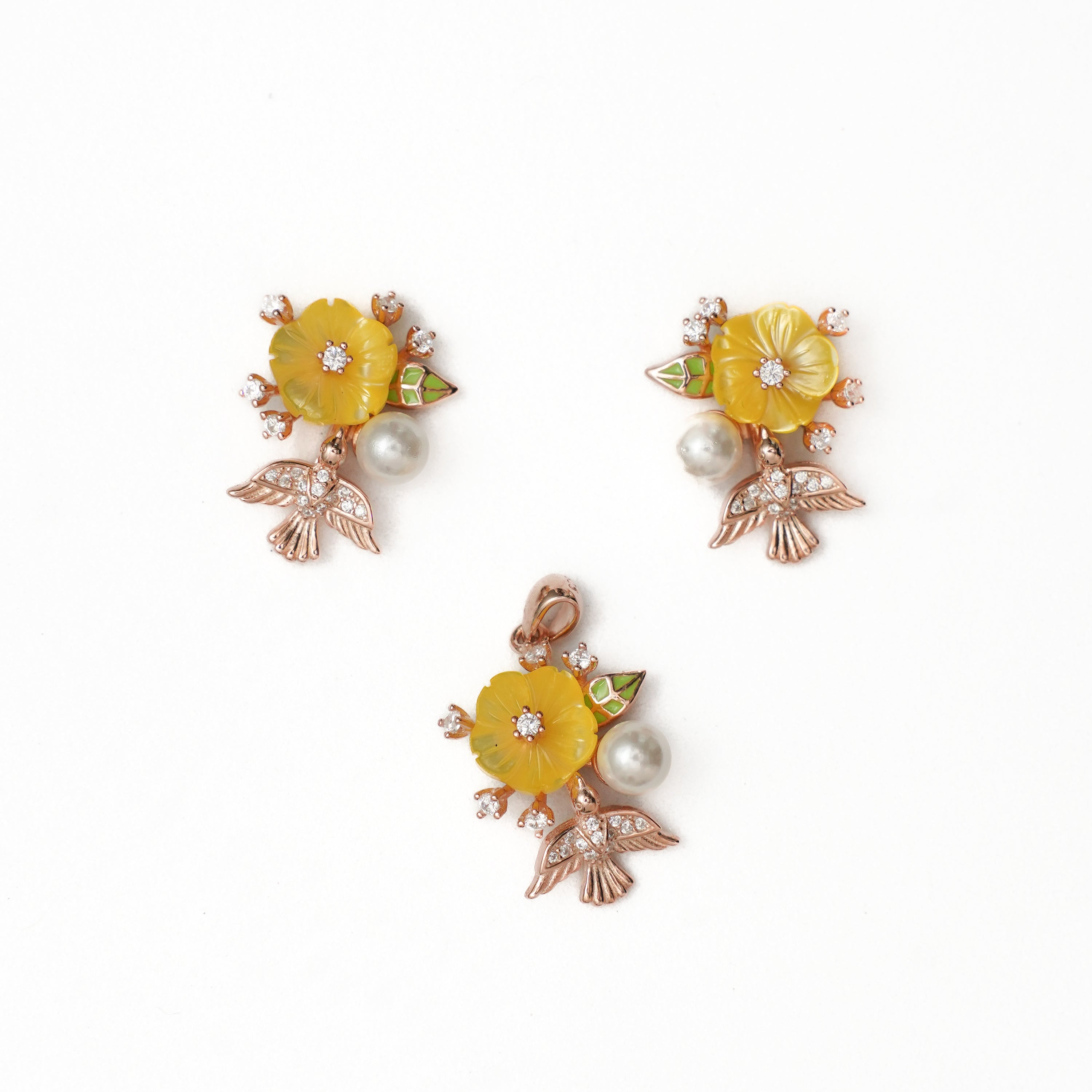 Yellow MOP Flower Pendant Set with rose Gold Platting