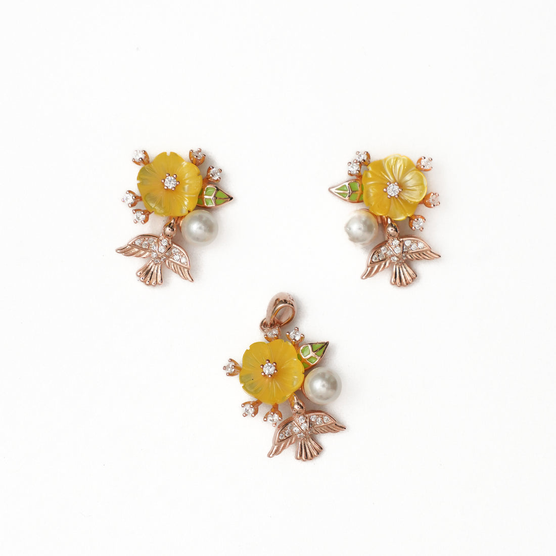 Yellow MOP Flower Pendant Set with rose Gold Platting