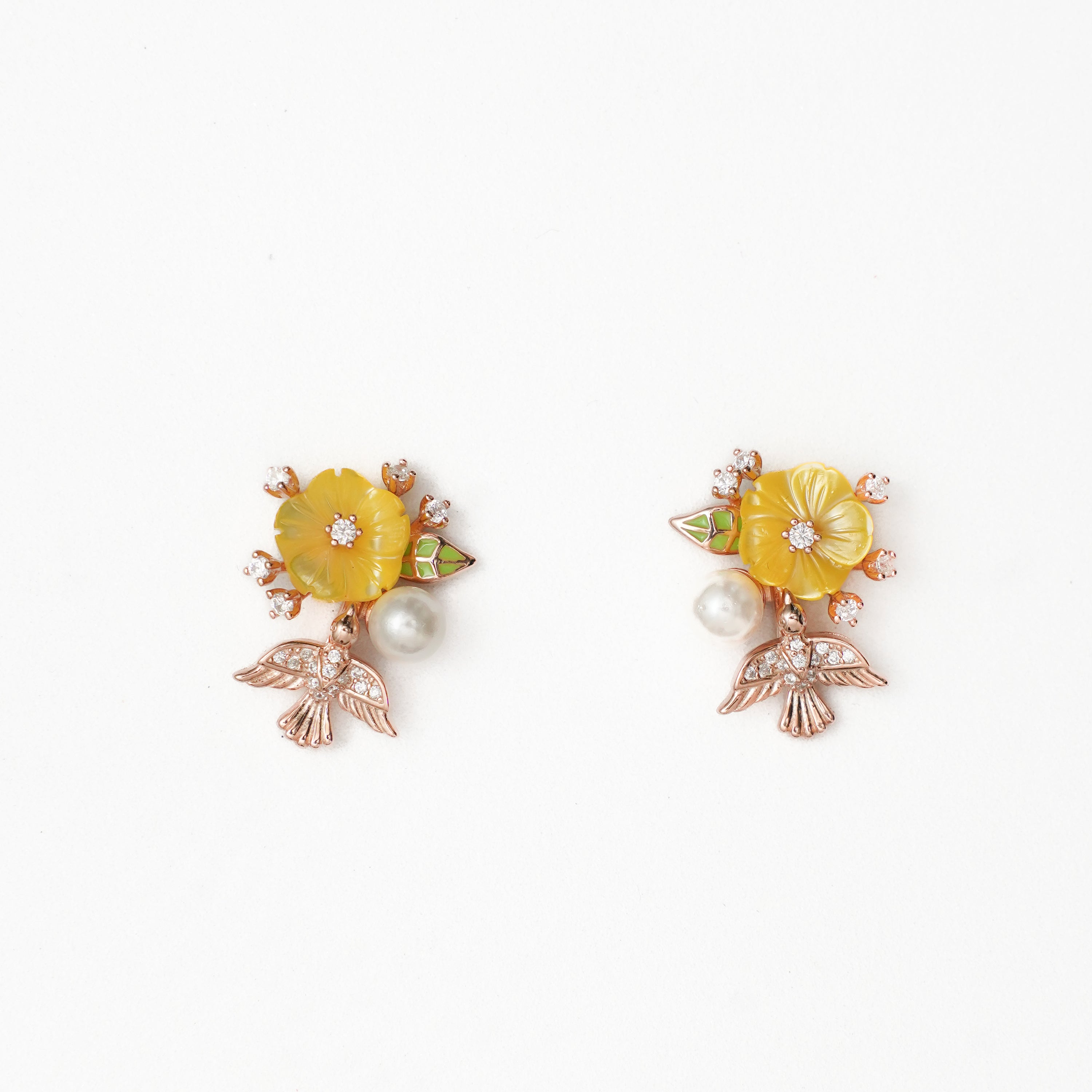 Yellow MOP Flower Pendant Set with rose Gold Platting