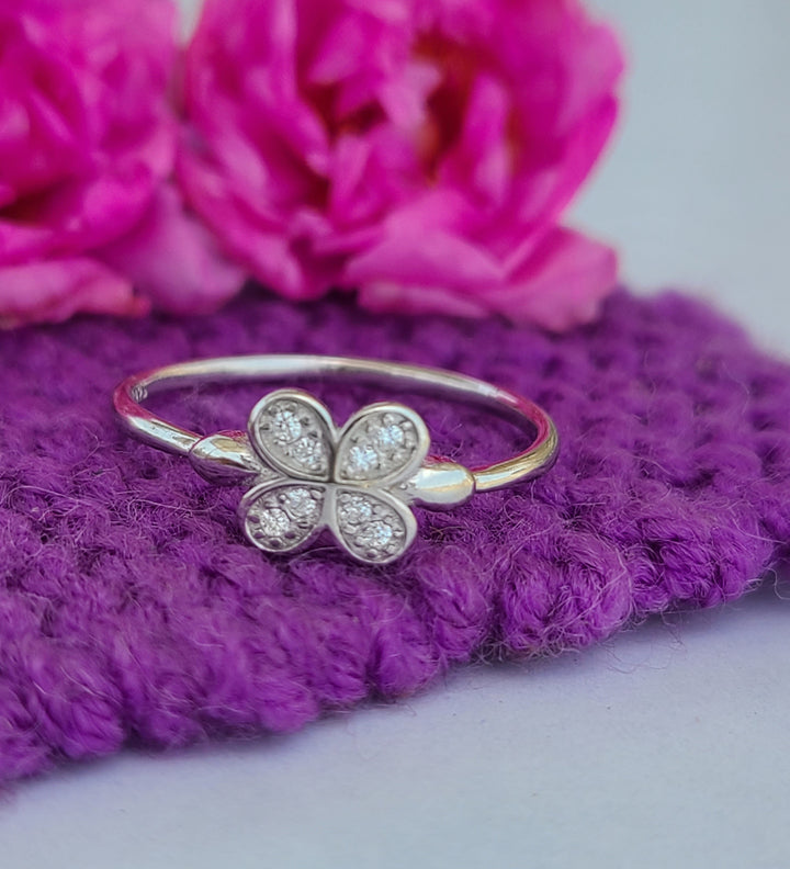 Lucky Clover Silver Ring