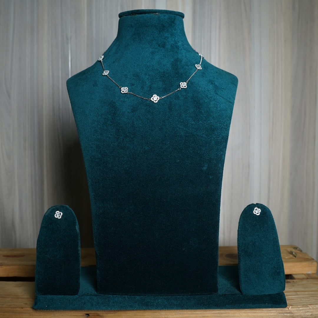 Clover Motif Silver Necklace and stud