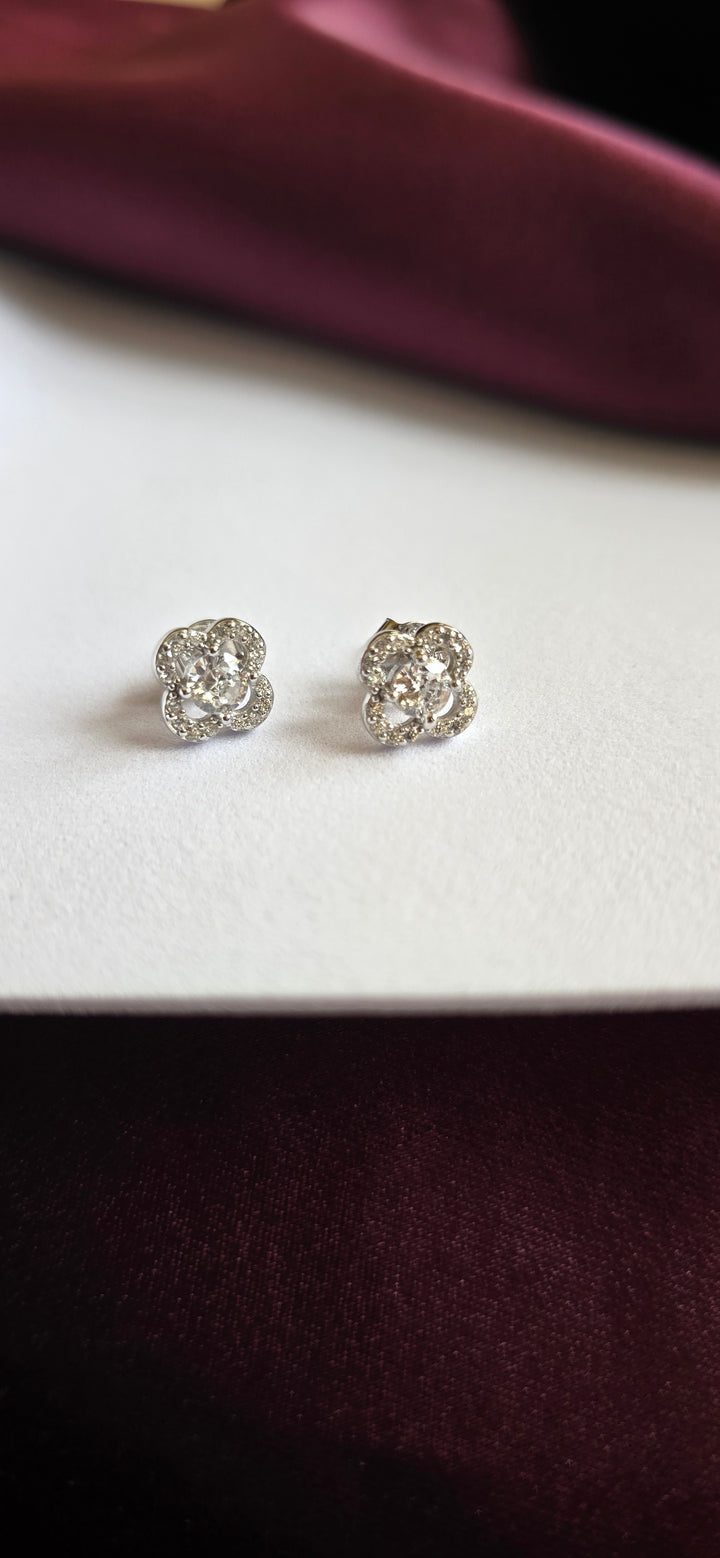 Clover Motif Silver Necklace and stud