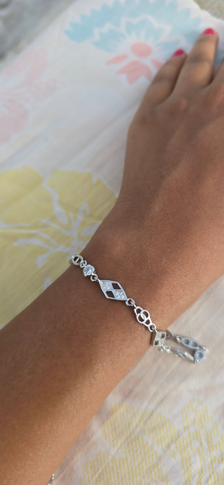 925 Silver Rhombus Diamond - Link Bracelet