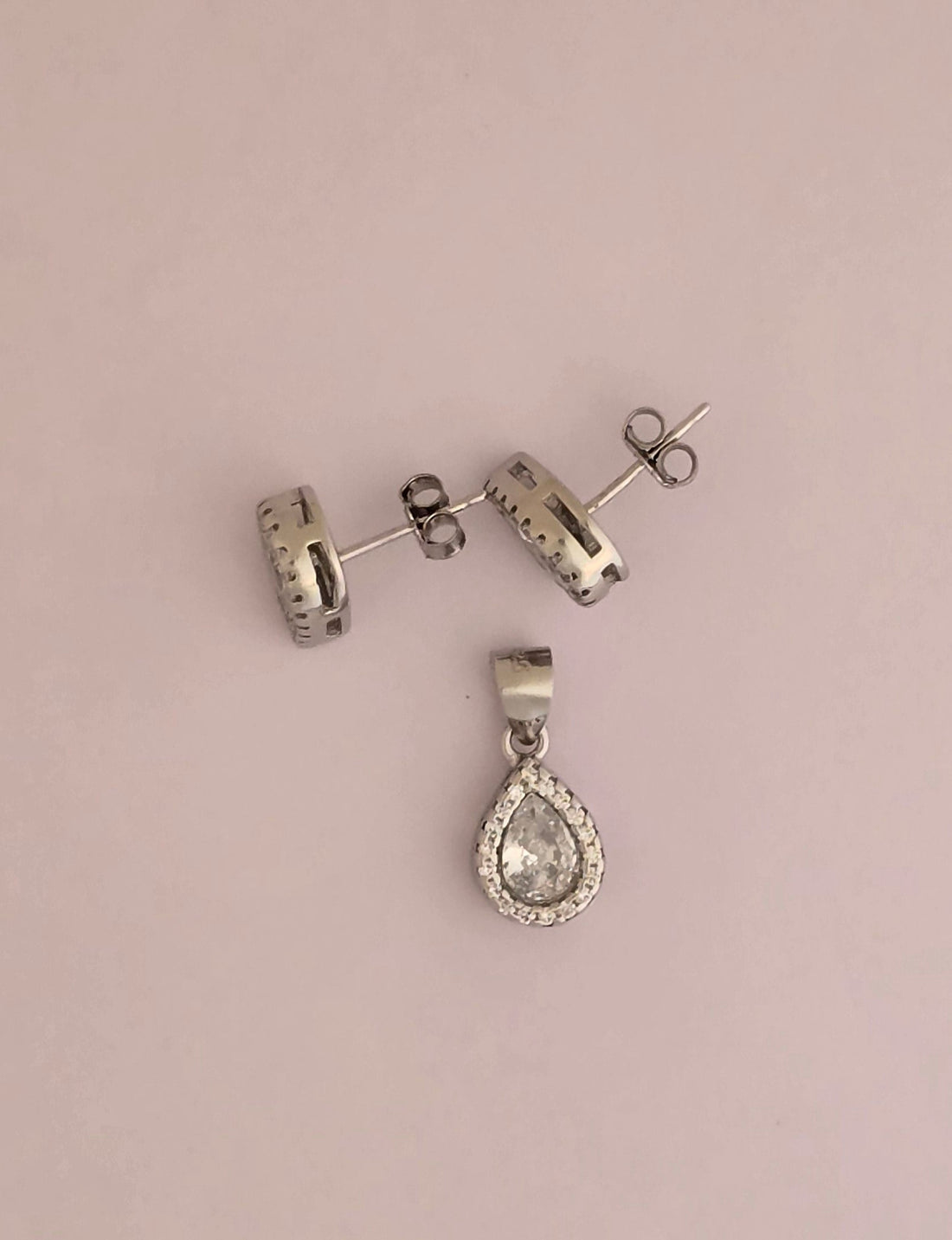 92.5 Silver Pear Halo Elegance Pendent Set