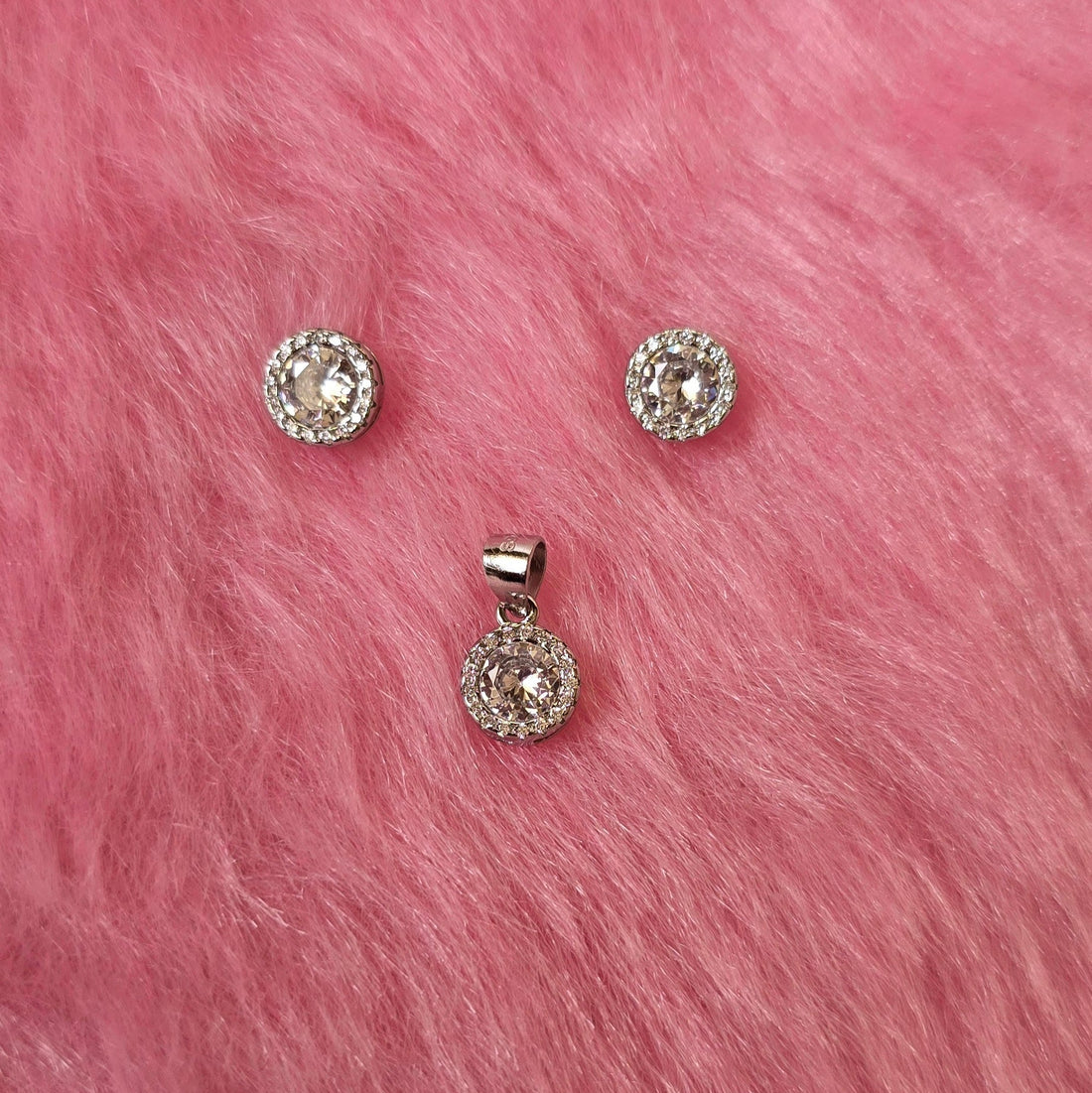 92.5 Silver Classic Round Design Pendent set