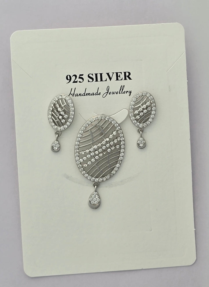92.5 Silver Oval Sparkle Drop Pendent Set