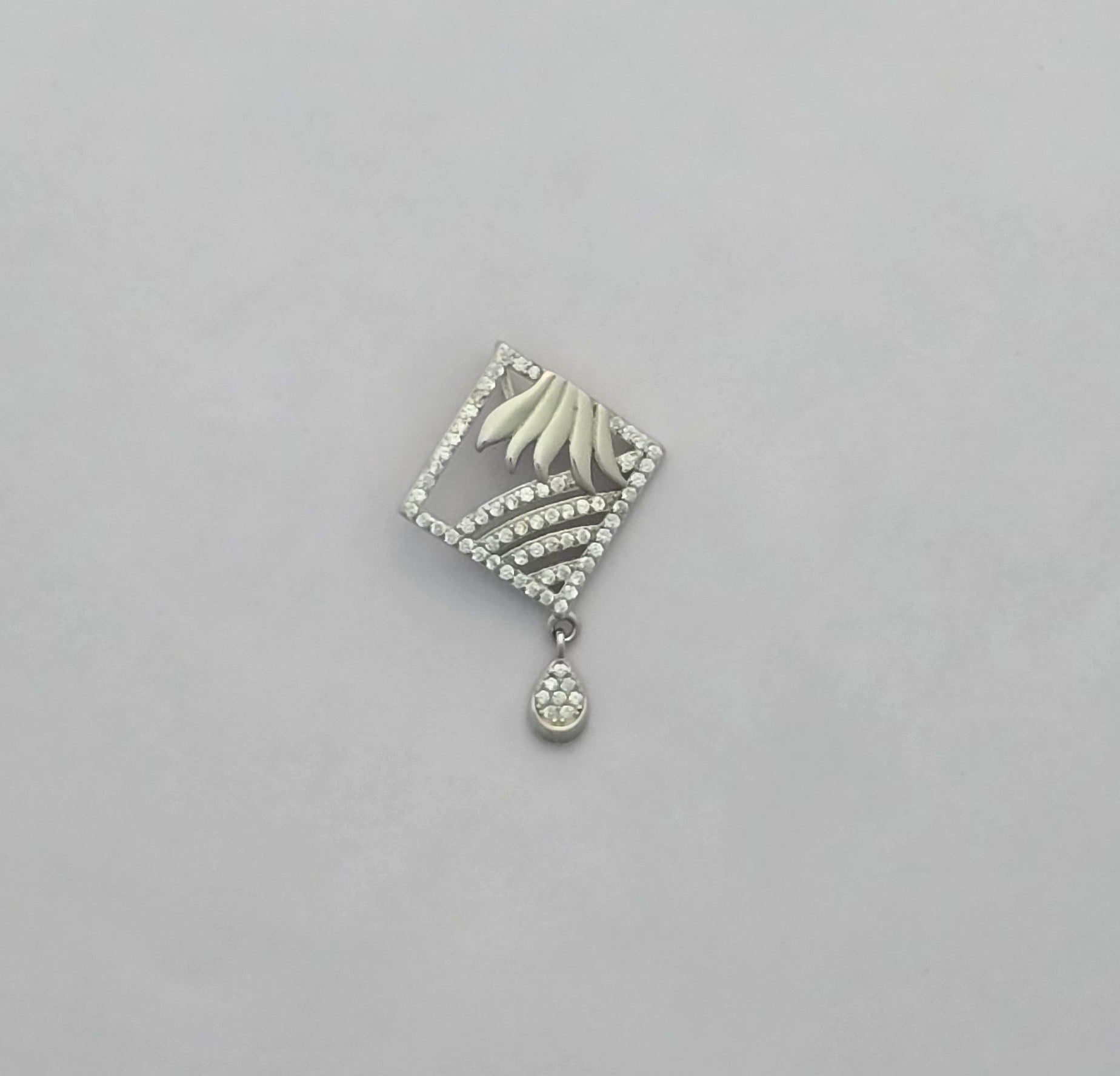 92.5 Silver Kite Shape Sparkle Drop Pendent Set