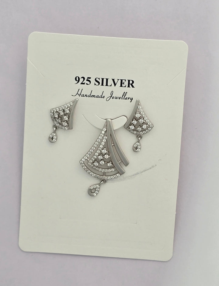 92.5 Silver Fan-shaped Sparkle Drop  Pendent set
