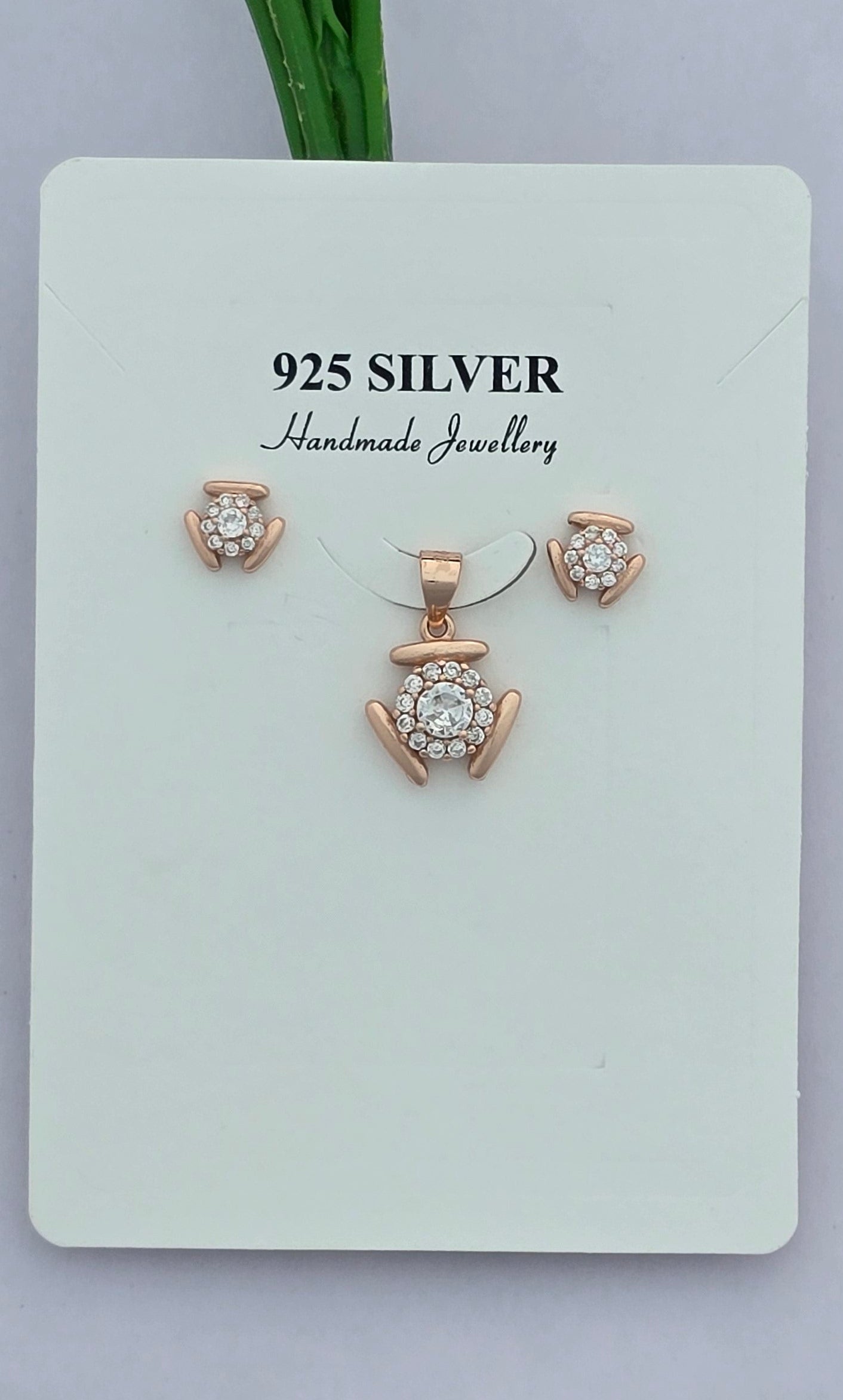 92.5 Silver Floral Cluster Rose Gold Platted Pendent Set