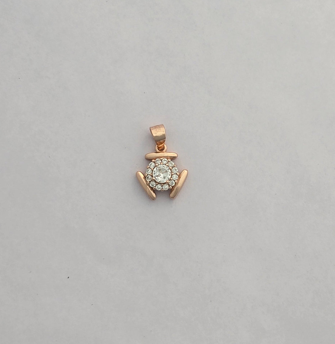 92.5 Silver Floral Cluster Rose Gold Platted Pendent Set