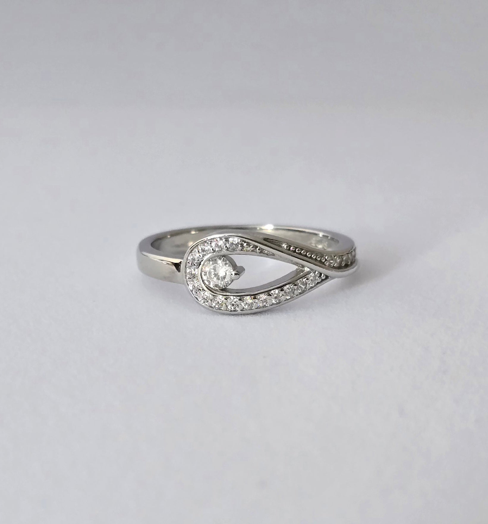 92.5 Silver Diamond Loop Love Knot ring