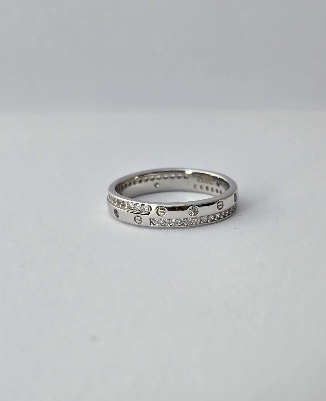 Endless Bond – 925 Sterling Silver Screw Motif Band Ring