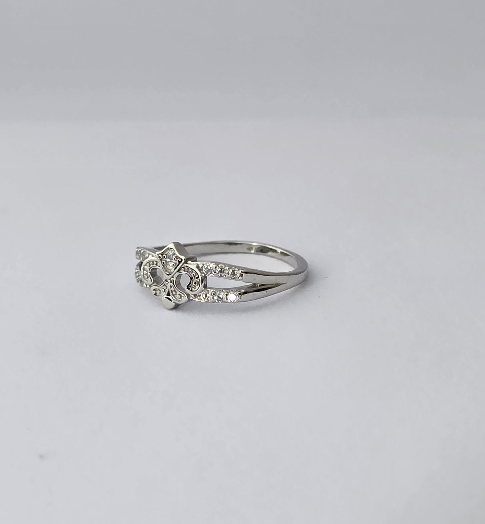 92.5 Silver Fleur Royal Pave Ring