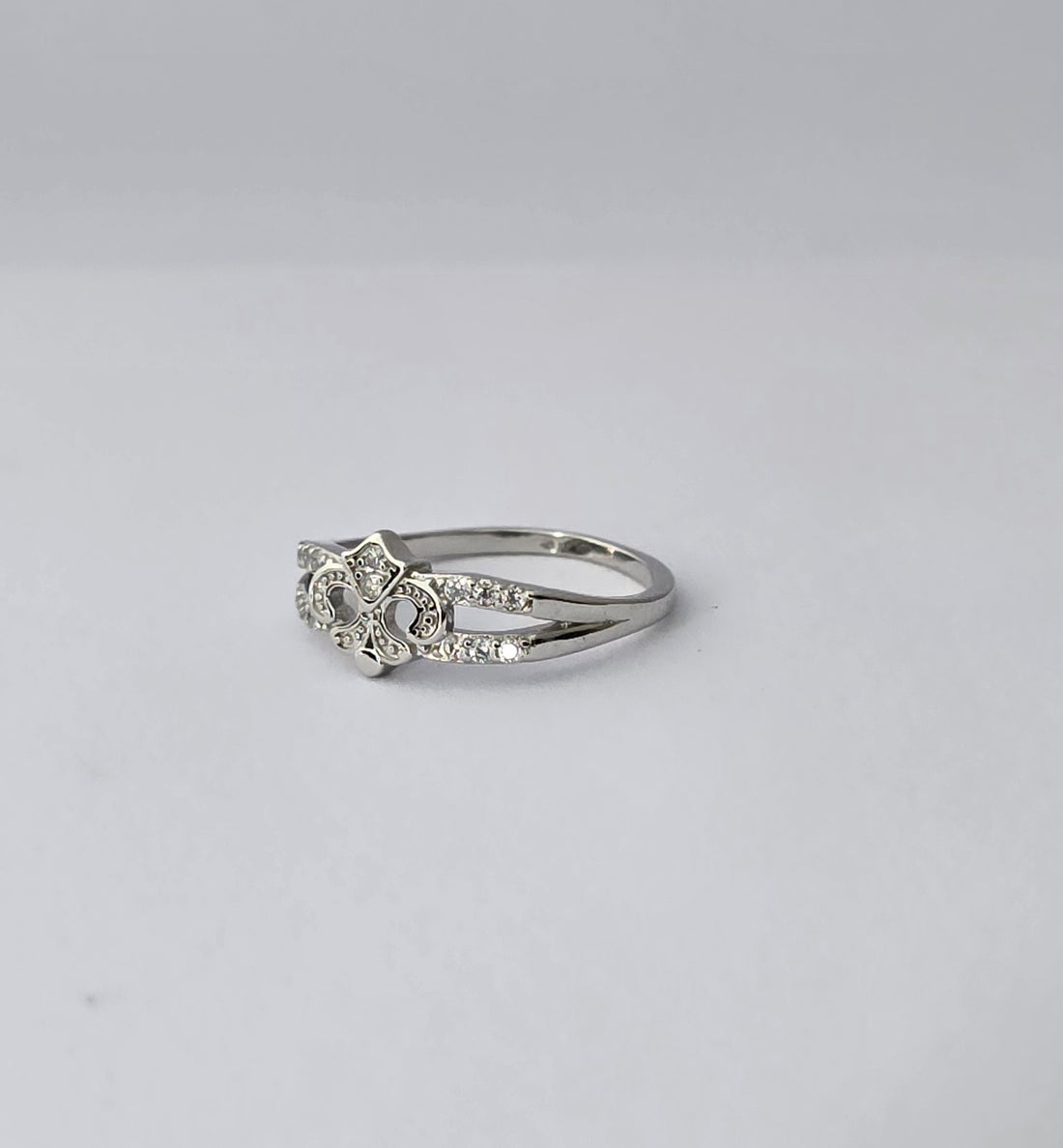 92.5 Silver Fleur Royal Pave Ring