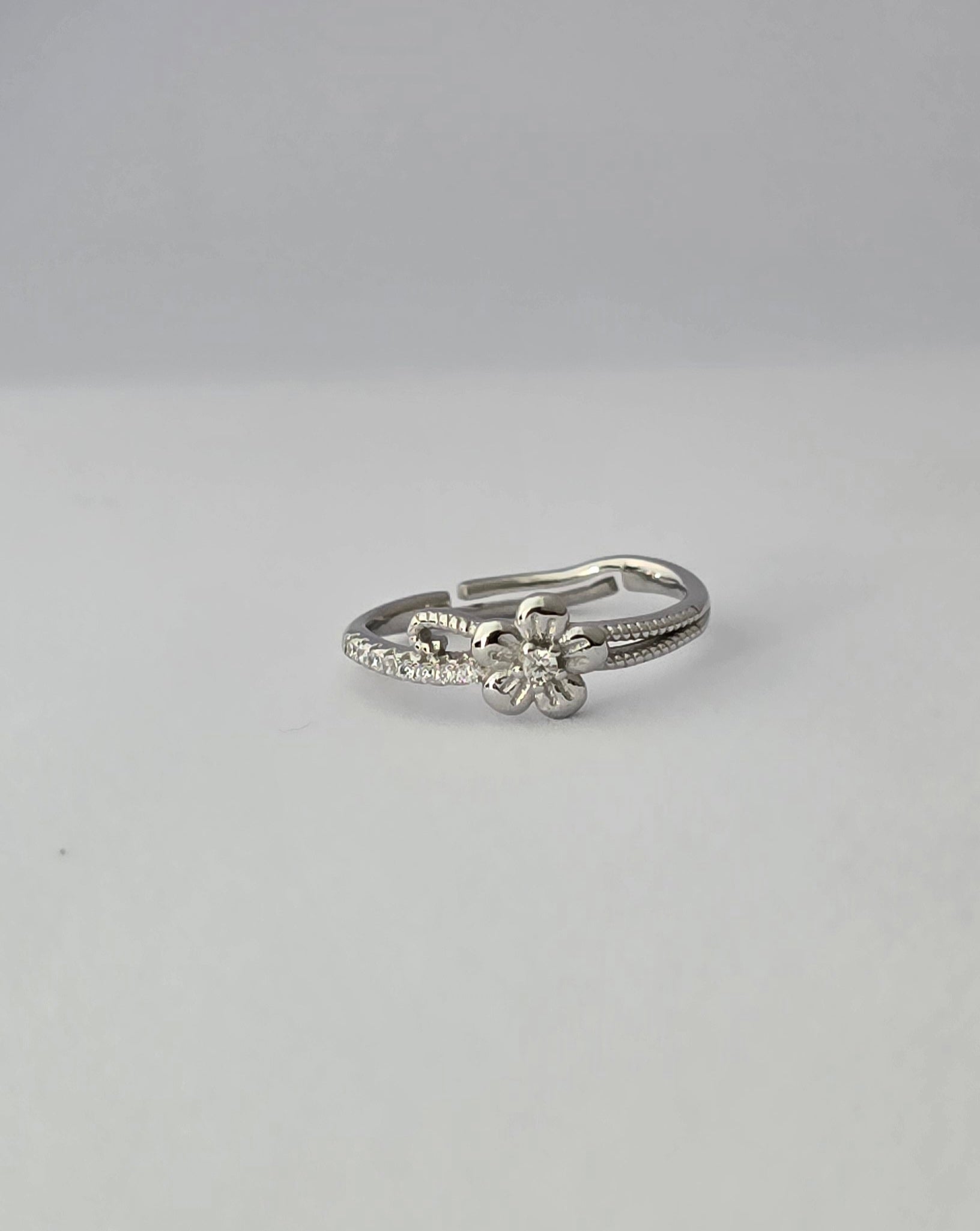 92.5 Silver Adjustable Floral Ring