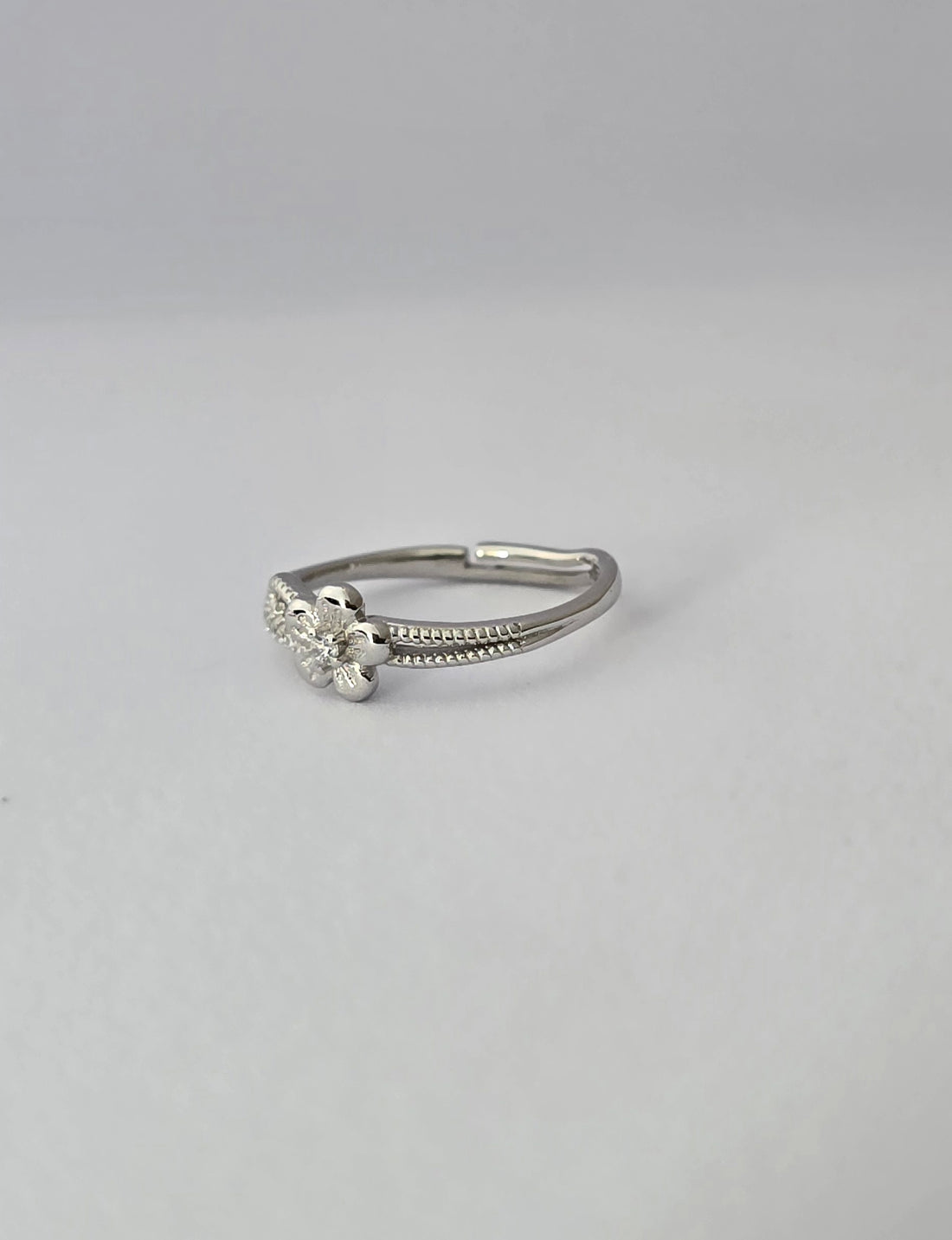 92.5 Silver Adjustable Floral Ring