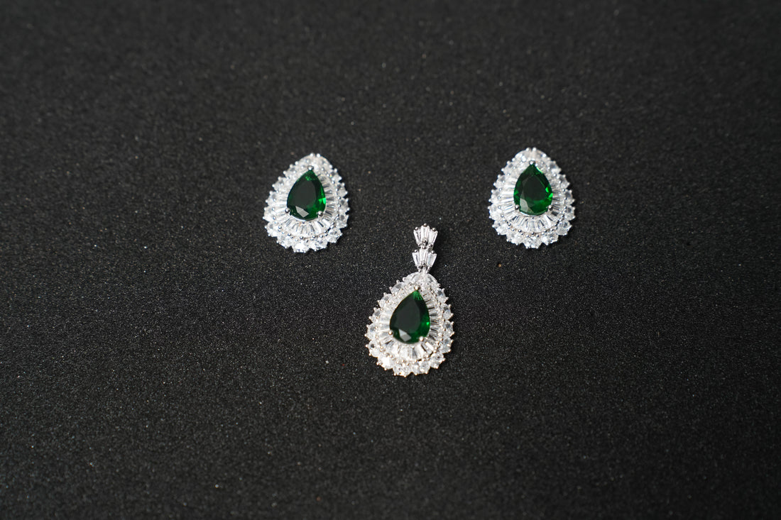 92.5 Silver Pear Shape Emerald & Diamond Pendant set