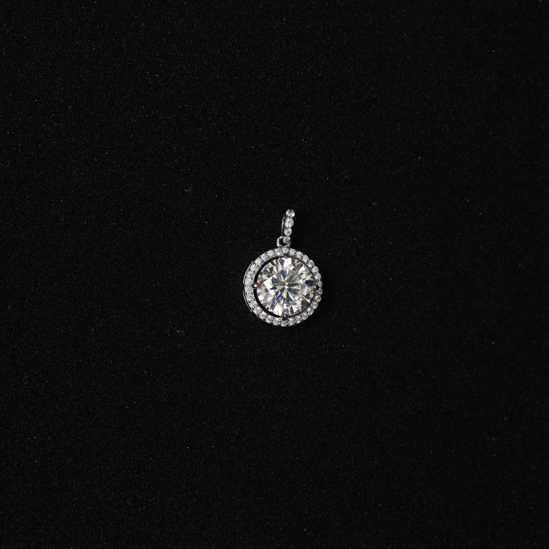 Round Solitaire Halo Pendant Set