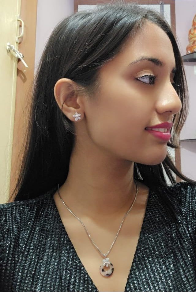92.5 Silver Tortoise Shall Crystal Flower Pendent Set