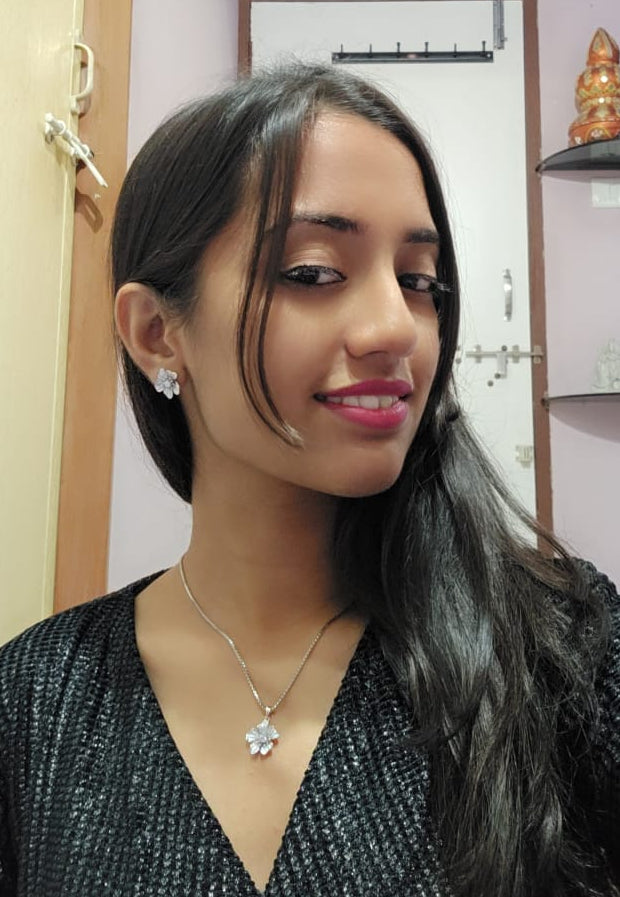 92.5 Silver Blooming Floral Pendent Set