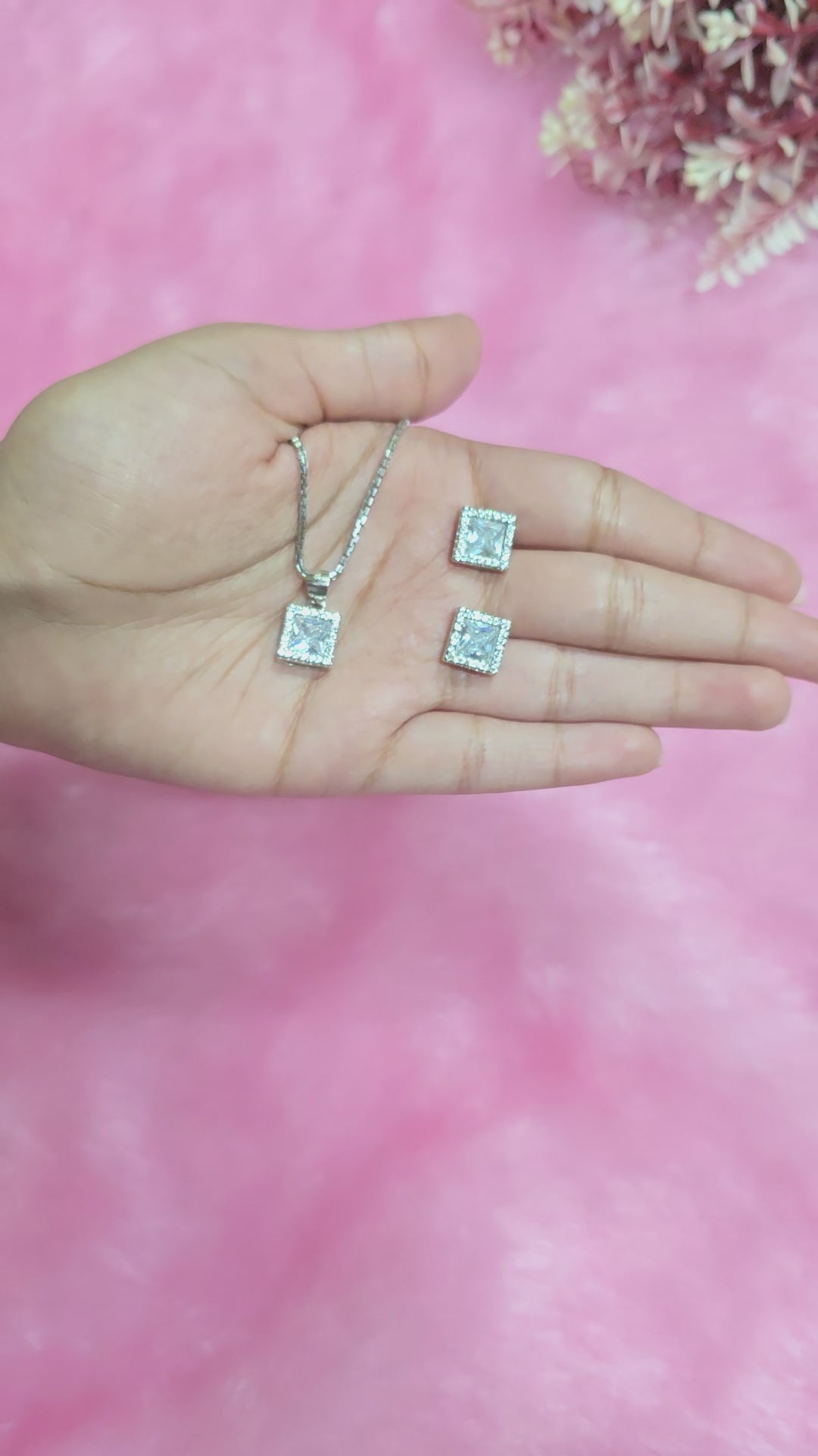 92.5 Silver Royal Square Halo Pendent Set
