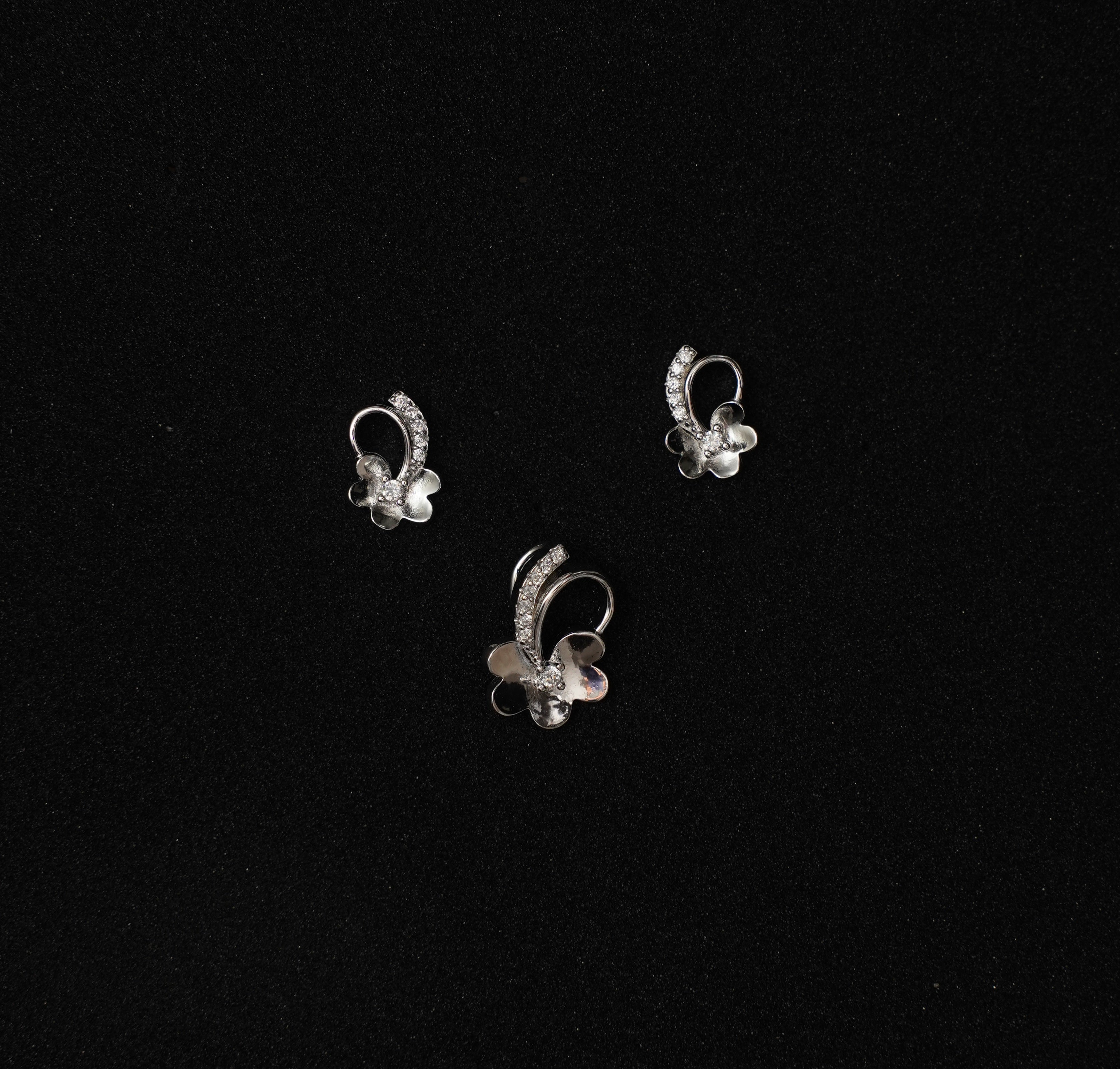 92.5 Silver Rose Bloom Pendent Set